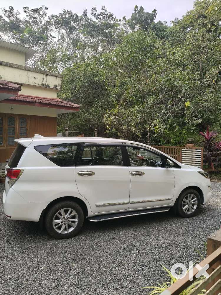 Single Owner Innova Crysta V Varient Bumber To Bumber Original