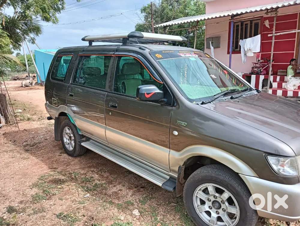 Tavera Car