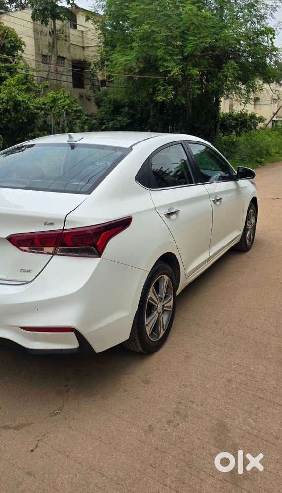 Hyundai Verna 1.6 Sx (o) Vtvt, 2019, Petrol