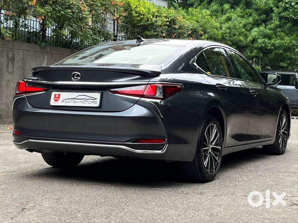 Lexus Es 300h Luxury, 2024, Petrol