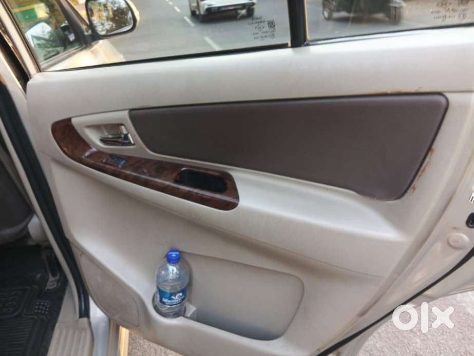 Toyota Innova 2.5 V 8 Str, 2014, Diesel