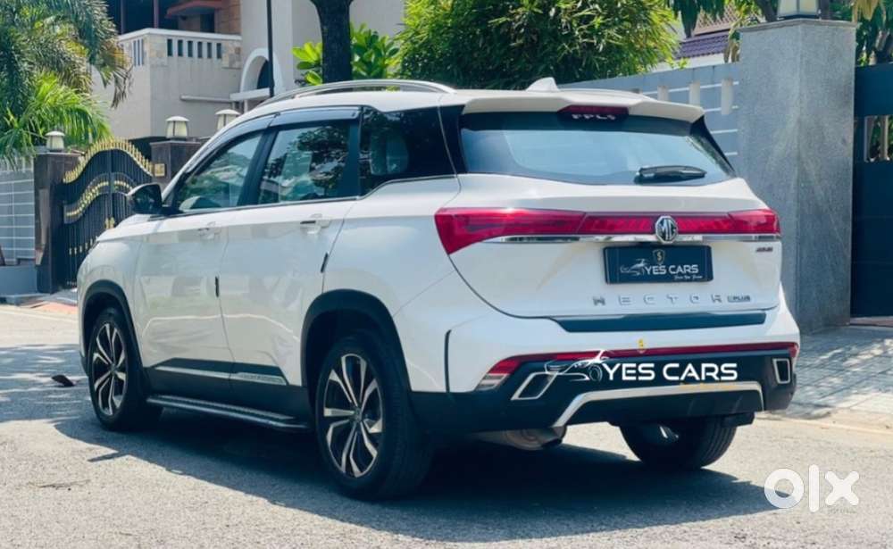 Mg Hector Plus Savvy Pro 1.5 Turbo Petrol Cvt 7 Str Dual Tone, 2024,..