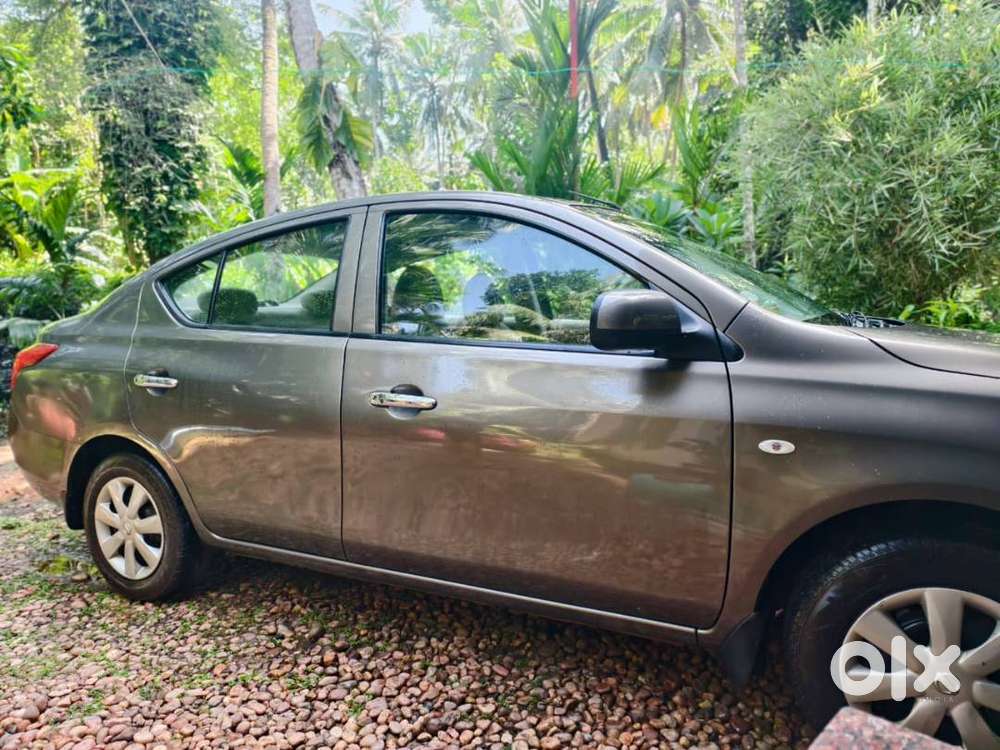Nissan Sunny Petrol 2012