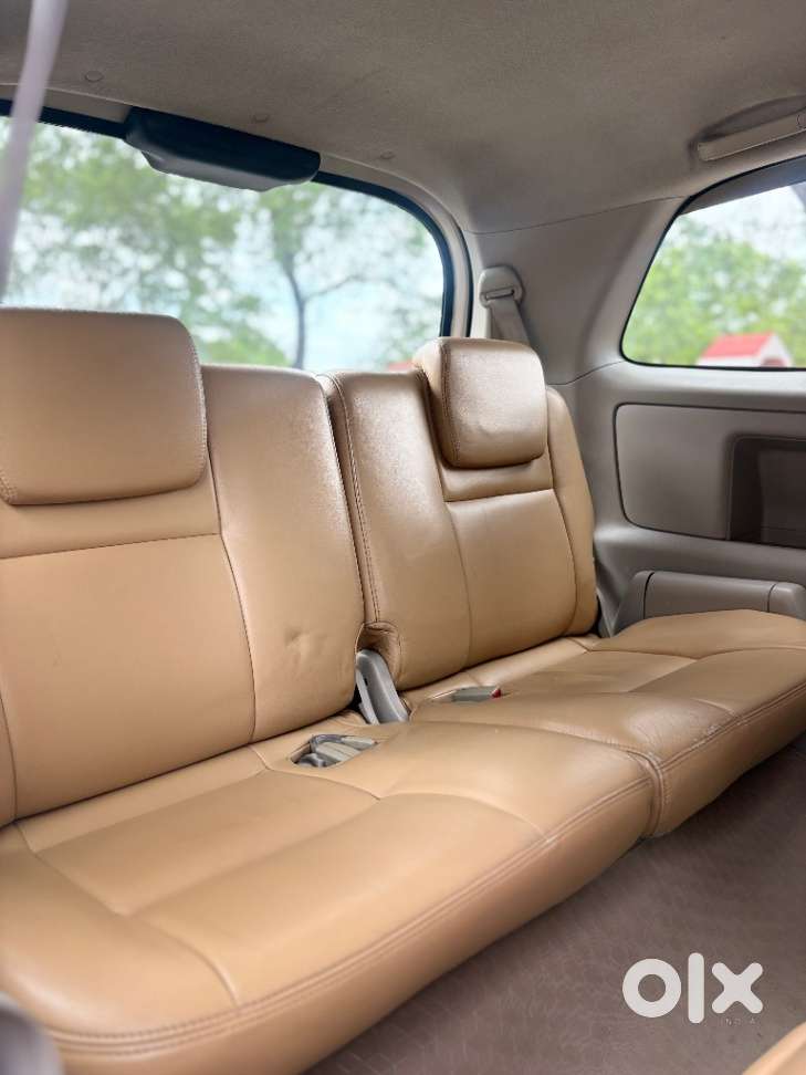Toyota Innova 2.5 V Diesel 7-seater, 2009, Diesel