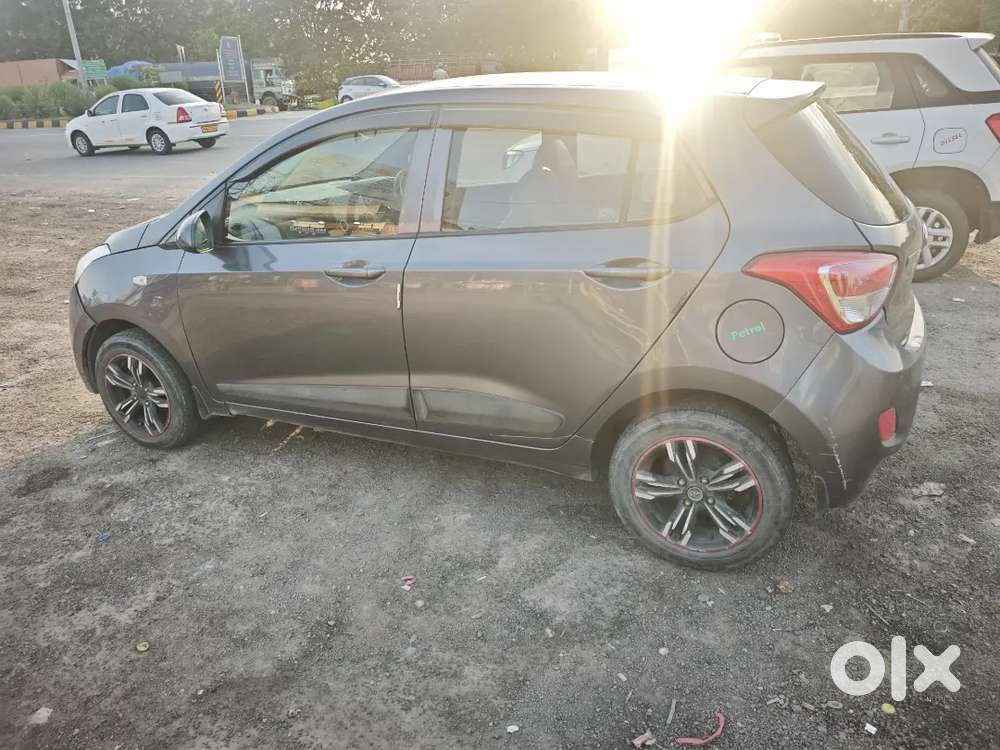 Hyundai Grand I10 2016 Petrol Well Maintained