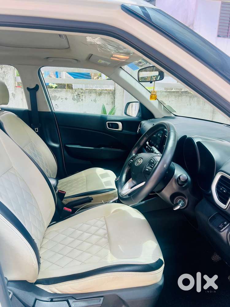 Hyundai Venue Petrol Manual 2019