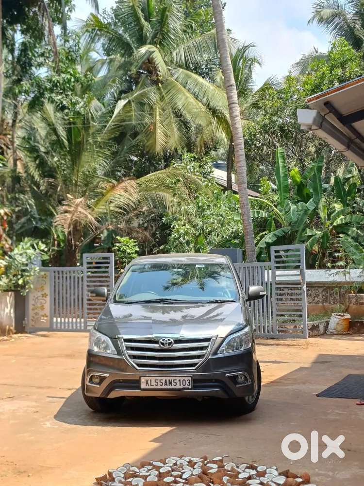 Toyota Innova Vx 7 2012