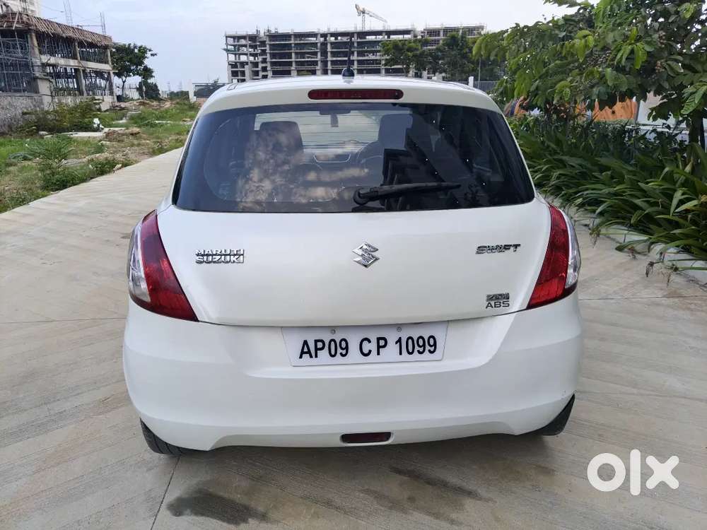 Maruti Suzuki Swift Zdi 2012