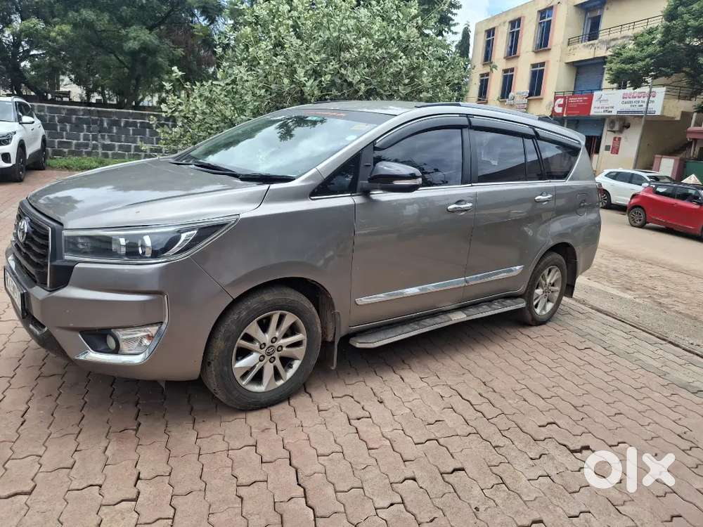Toyota Innova Crysta 2016 Diesel Well Maintained