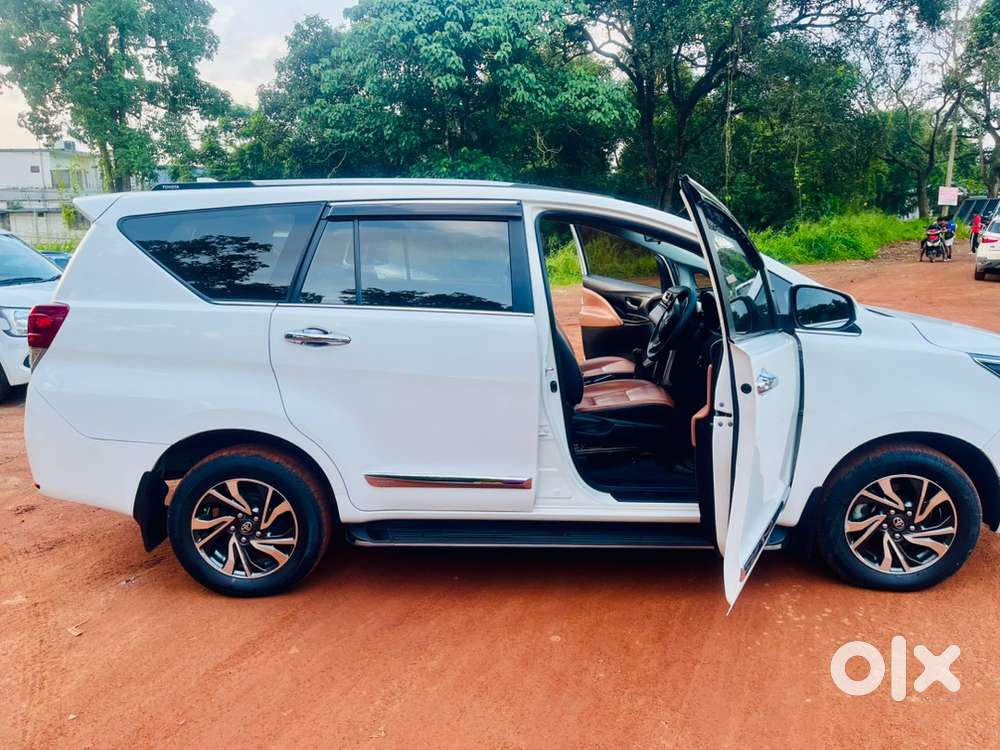 Toyota Innova Crysta 2022