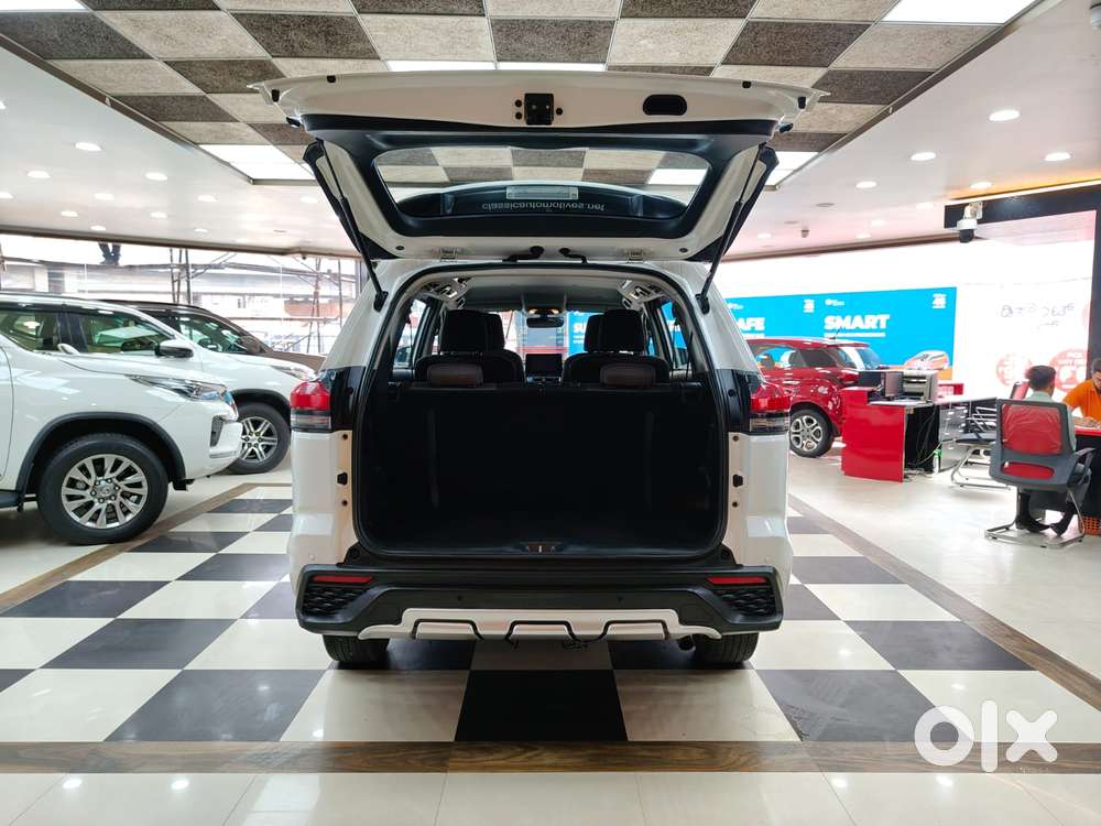 Toyota Innova Hycross 2.0 Vx Hybrid 7 Str, 2023, Electric