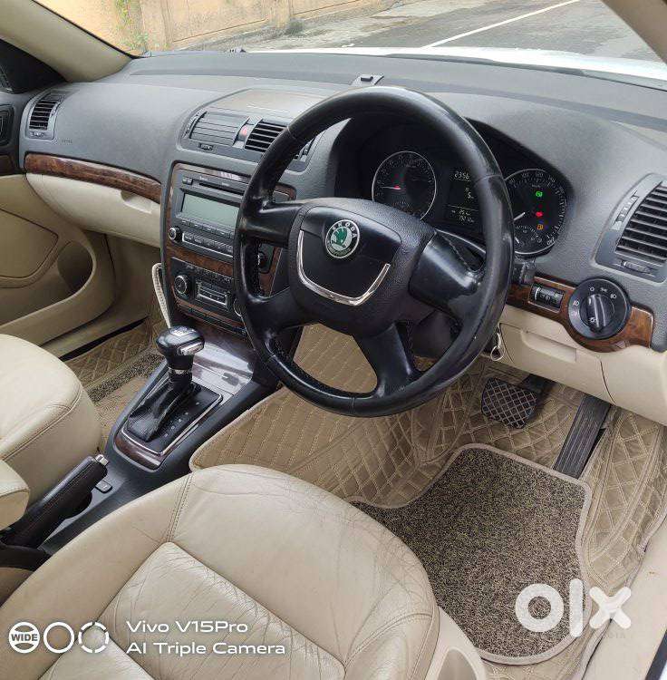 Skoda Laura 1.9 Tdi At Elegance, 2012, Diesel