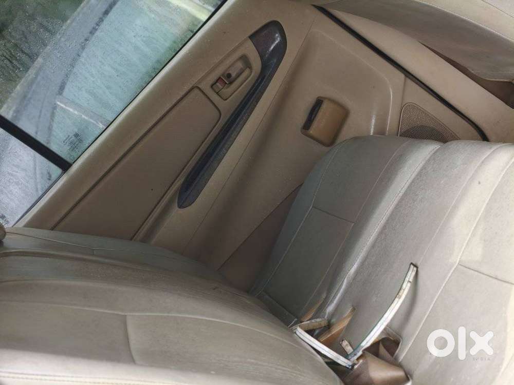 Toyota Innova, 2006