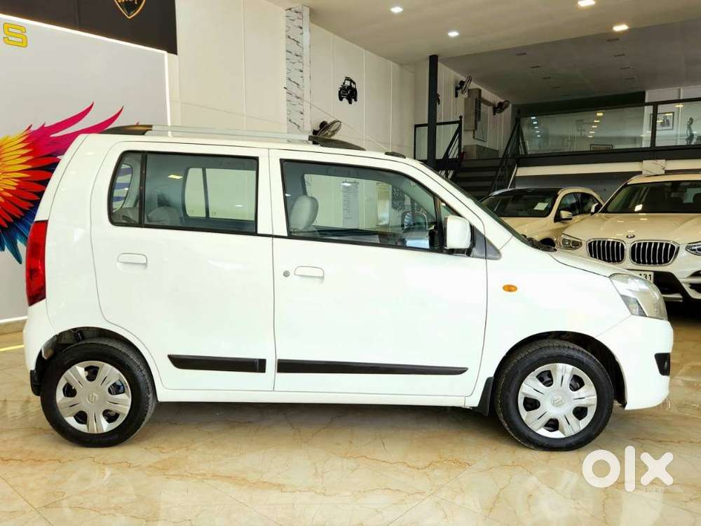 Maruti Suzuki Wagon R 1.0 Vxi Amt, 2017, Petrol
