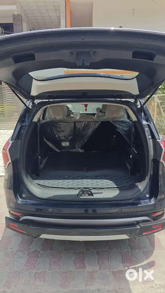 Mahindra Xuv700 Ax7 L (luxury Pack) Manual Diesel 2024 Model