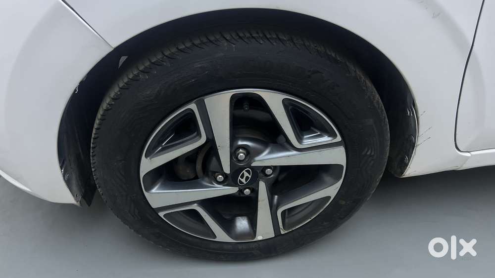 Hyundai Aura 1.0 Sx Plus Petrol, 2020, Petrol