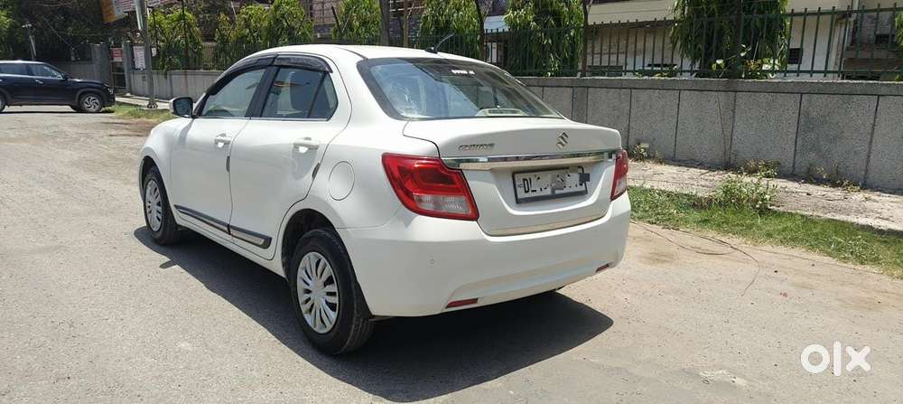 Maruti Suzuki Dzire 1.2 Vxi, 2022, Petrol