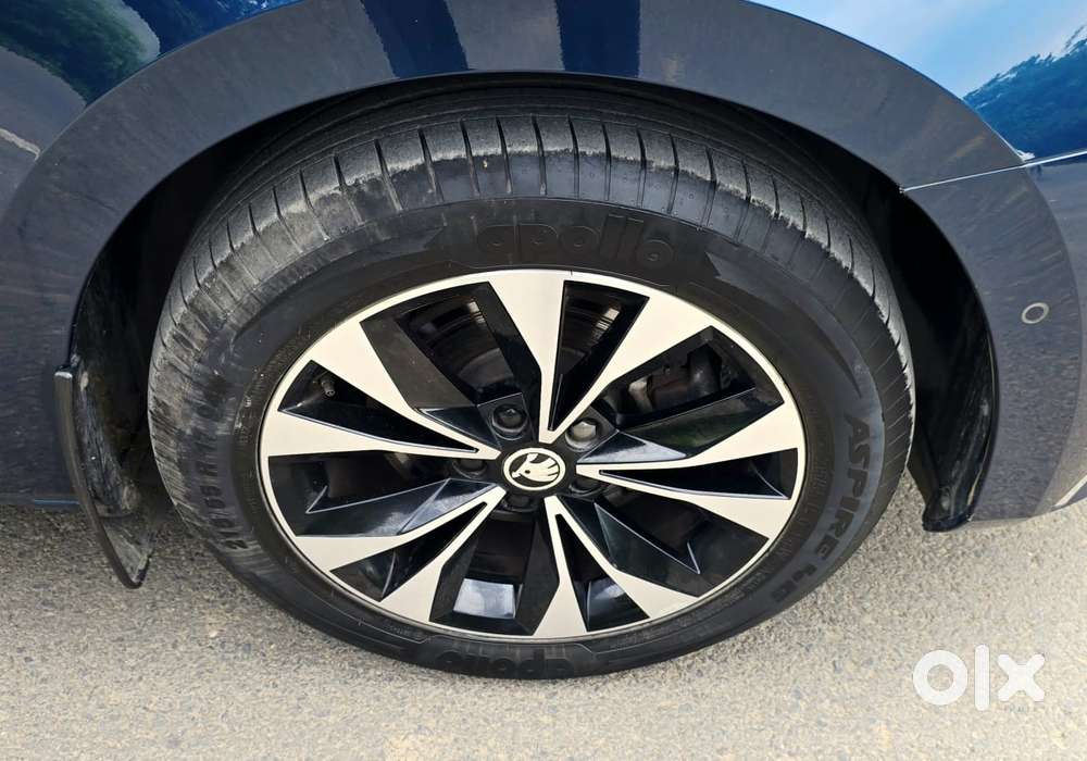 Skoda Superb 2.0 L&k Tsi At, 2022, Petrol