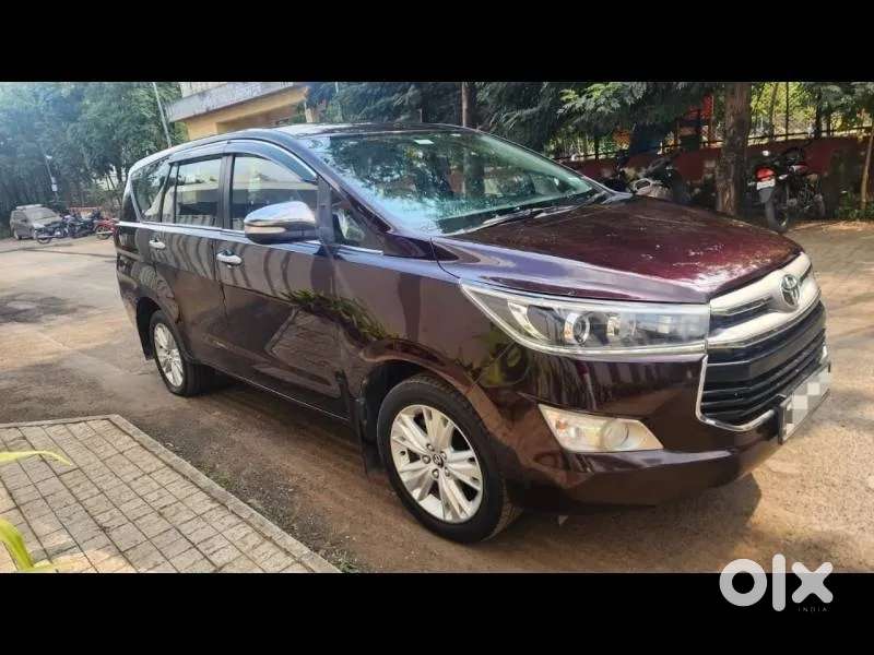 Toyota Innova Crysta 2.8 Zx At 7 Seater, 2016, Diesel