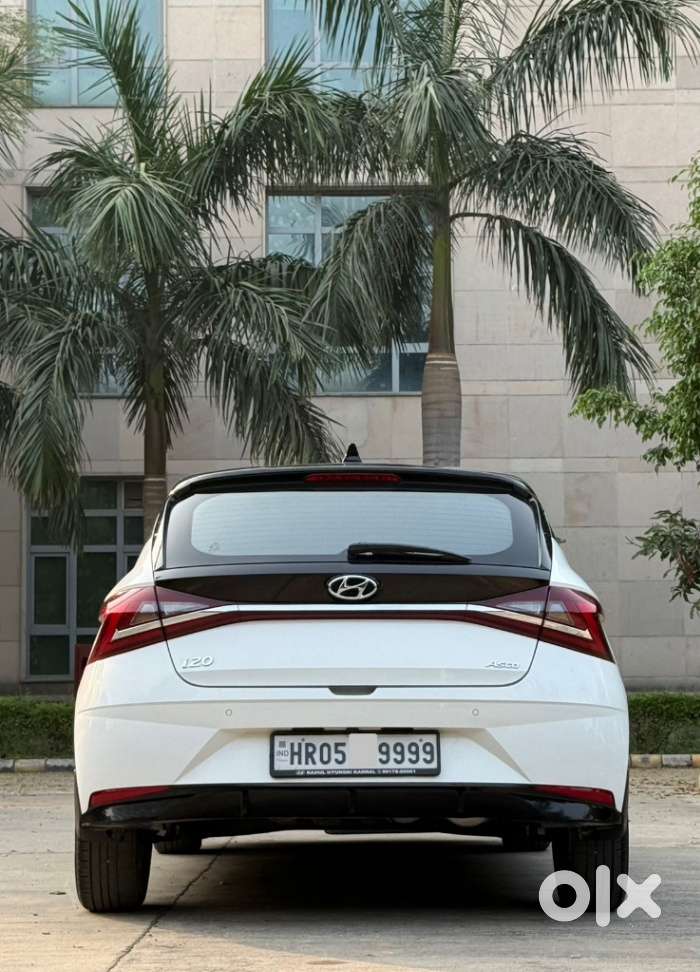 Hyundai I20 Asta (o) 1.2 Ivt Dual Tone, 2022, Petrol