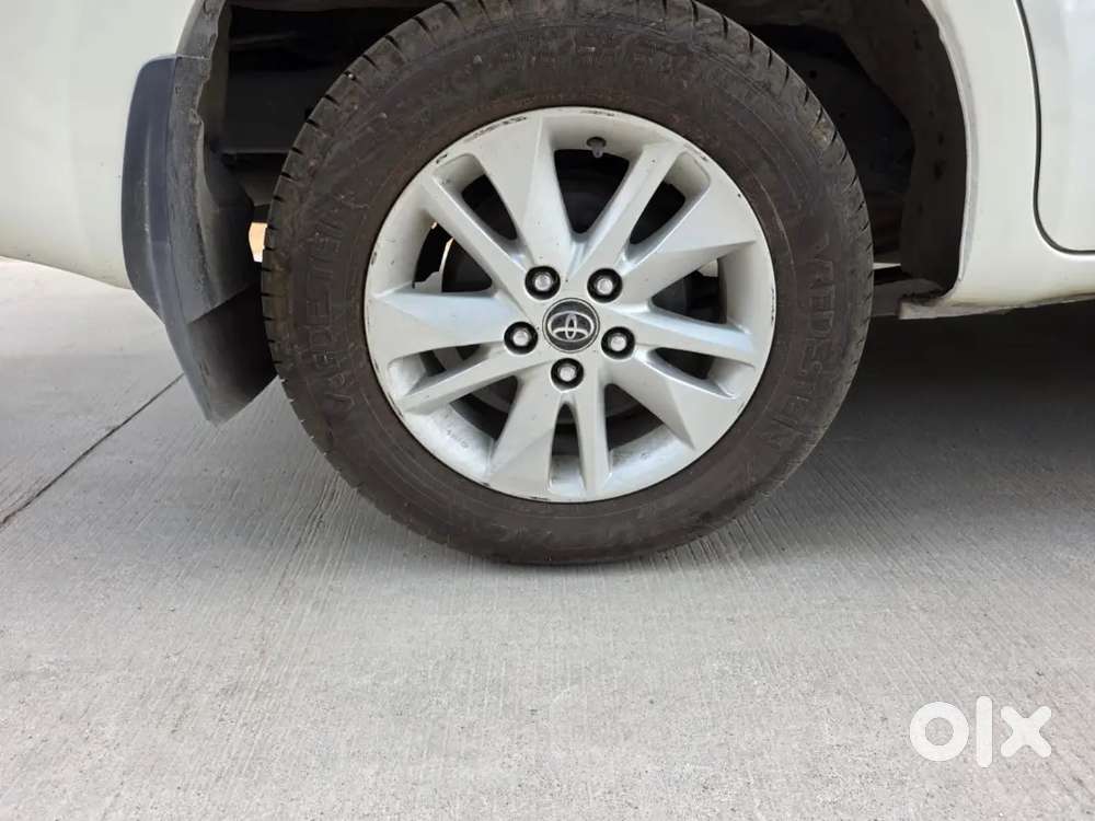 Toyota Innova Crysta 2017 Diesel At 7str