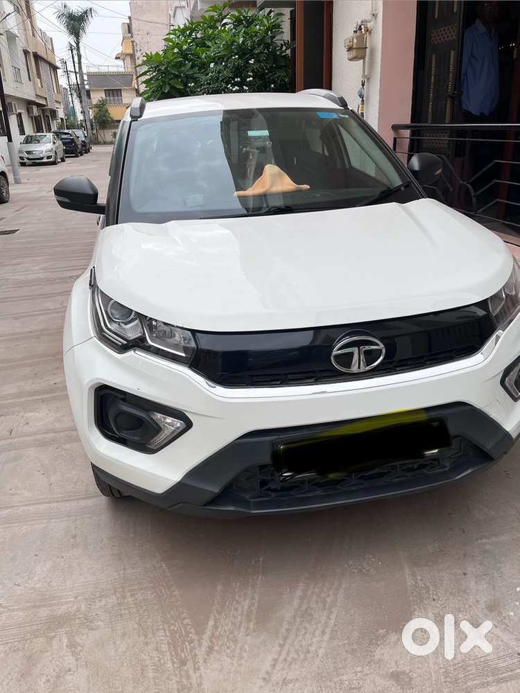 Tata Nexon Xm Petrol 2020