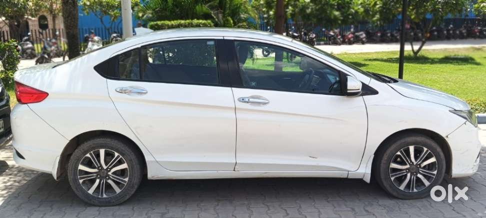 Honda City I-vtec V, 2018, Petrol