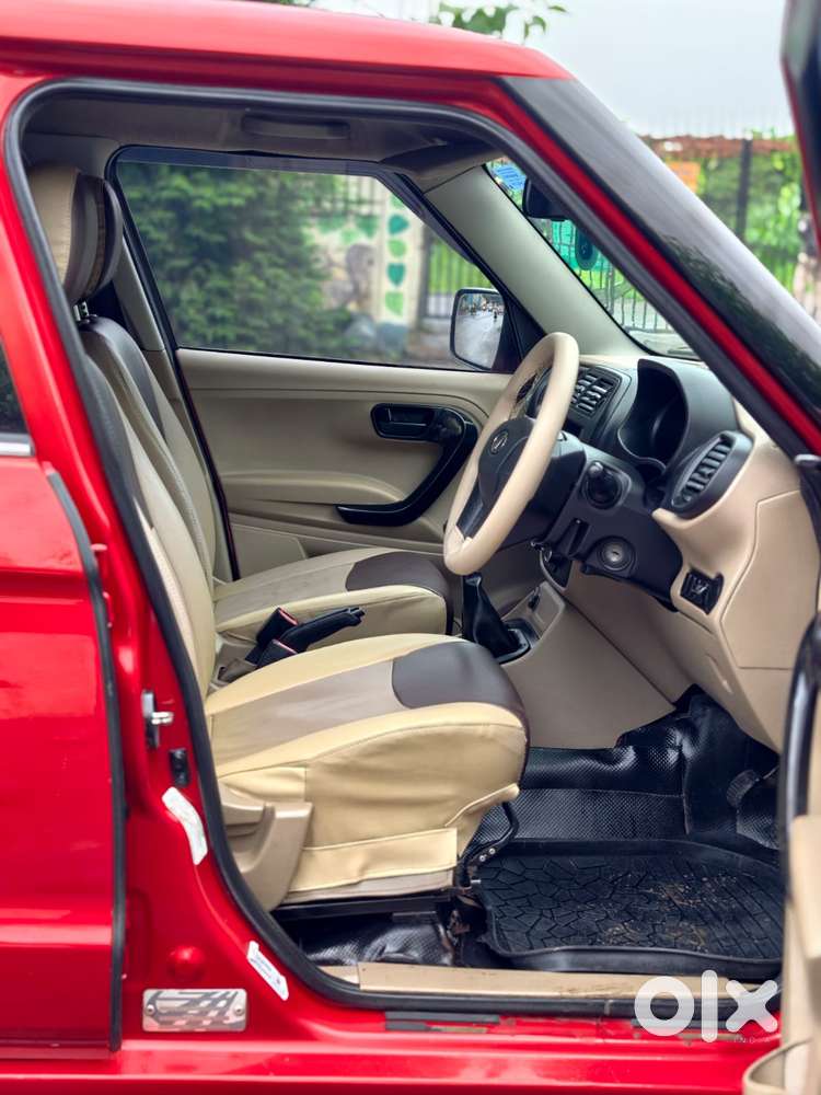 Mahindra Tuv 300 T4 Plus, 2016, Diesel