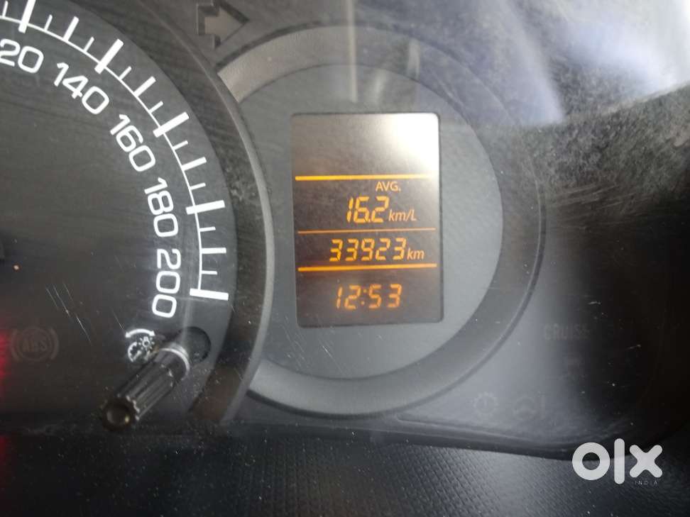 Maruti Suzuki Swift Lxi Bsiv, 2013, Petrol