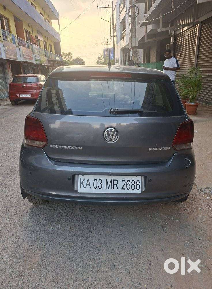 Volkswagen Polo Petrol Highline 1.6L, 2012, Diesel