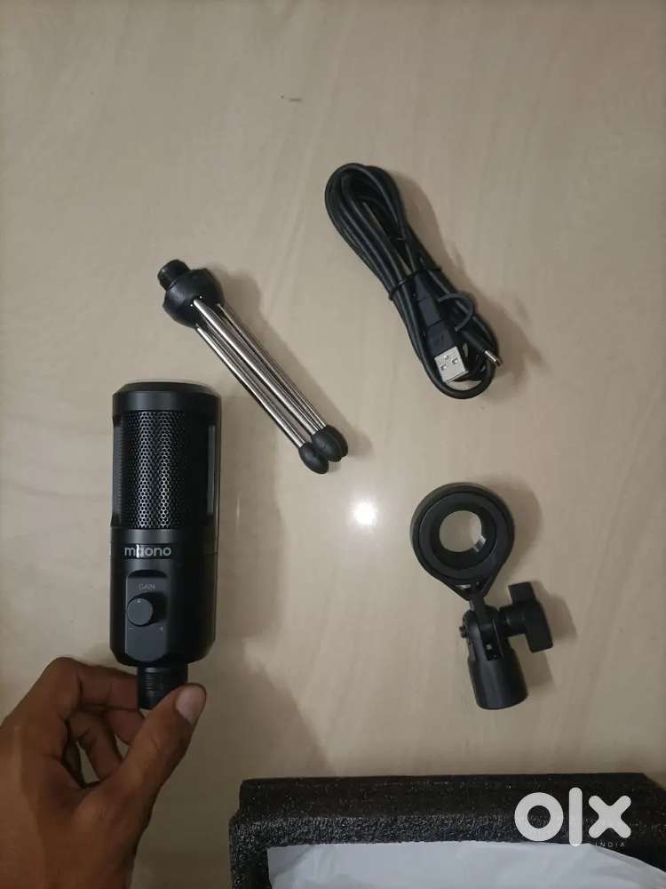 Brand New Unused maono  Microphone with Box & Accessories Local