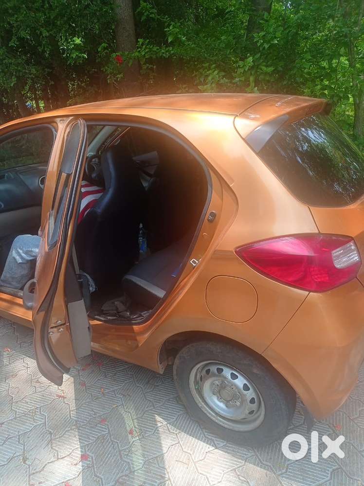 Tata Tiago Petrol 2017
