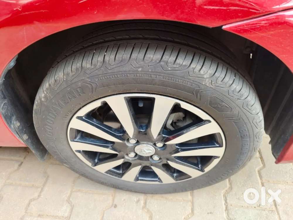 Toyota Etios Liva Vx Dual Tone, 2019, Petrol