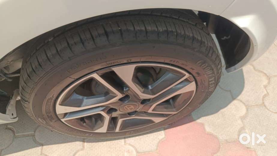 Tata Tiago 1.2 Revotron Xza, 2020, Petrol