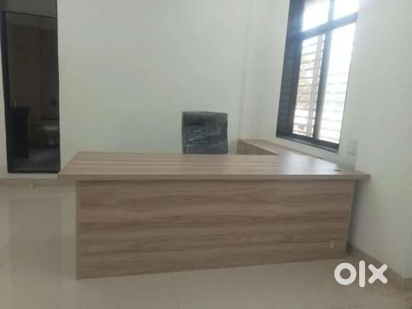 FRONT OFFICE EXECUTIVE