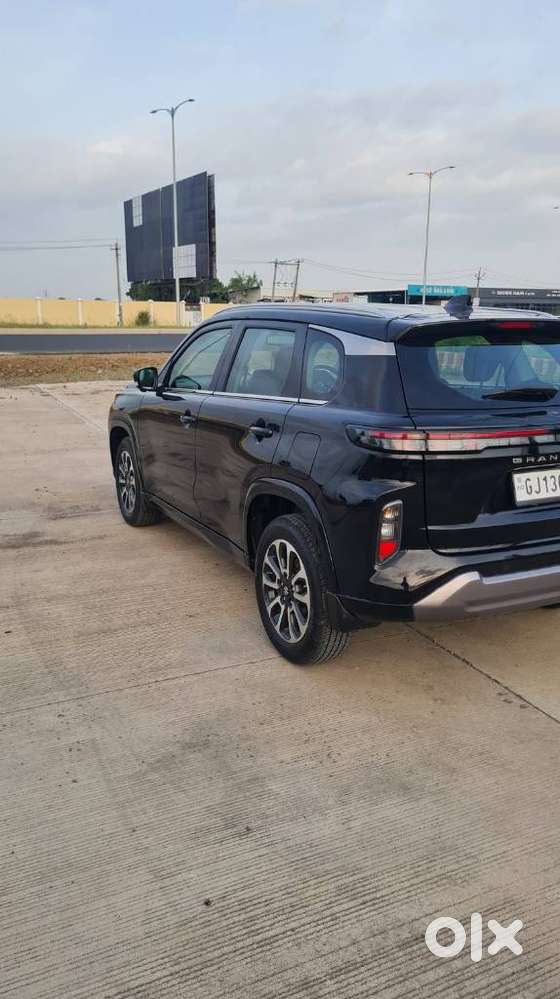 Maruti Suzuki Grand Vitara 1.5 Alpha Plus Intelligent Hybrid Ecvt, 2..