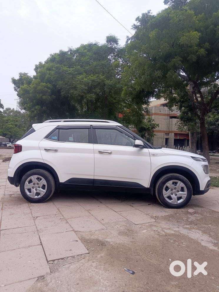 Hyundai Venue E 1.2 Petrol, 2020, Petrol