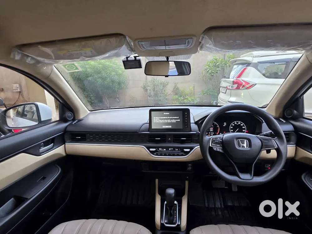 Honda Amaze 3rd Gen 2025 Vx Cvt (auto) Petrol + Company Cng, 32000 Kms
