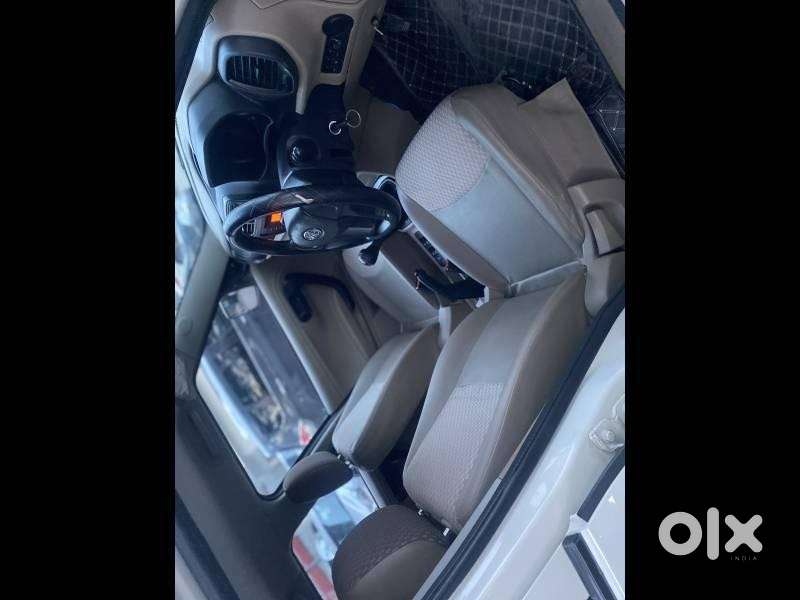 Mahindra Tuv 300 T6 Plus, 2019, Diesel