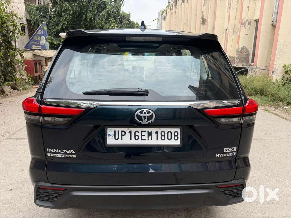 Toyota Innova Hycross 2.0 Zx Hybrid 7 Str, 2025, Petrol