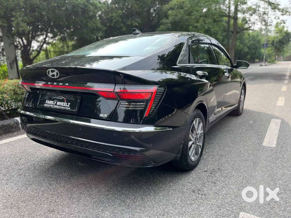 Hyundai Verna 1.5 Sx (o) Ivt, 2024, Petrol
