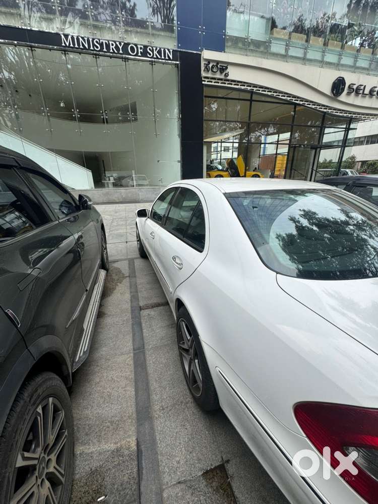 Mercedes-benz E-class Petrol Automatic 2003