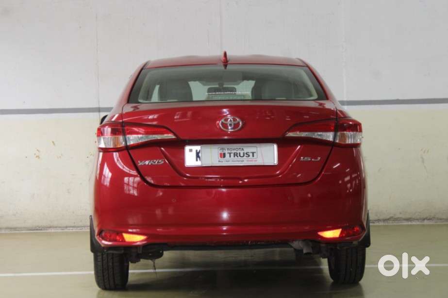 Toyota Yaris J Cvt, 2020, Petrol