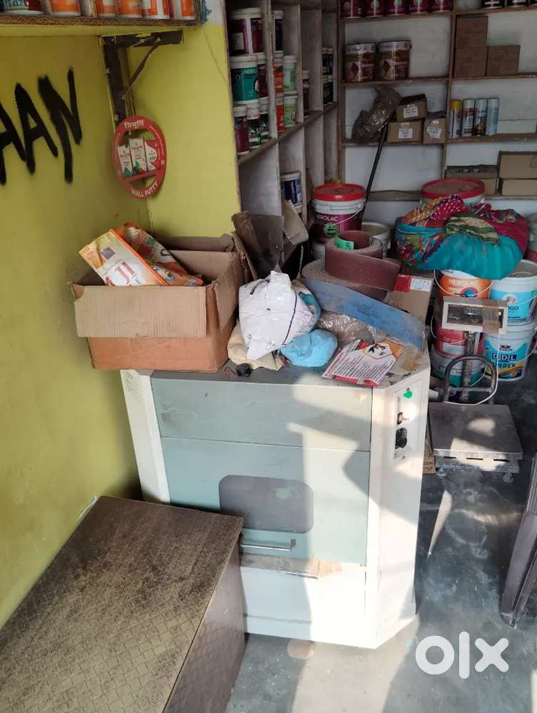 Paints shop sale