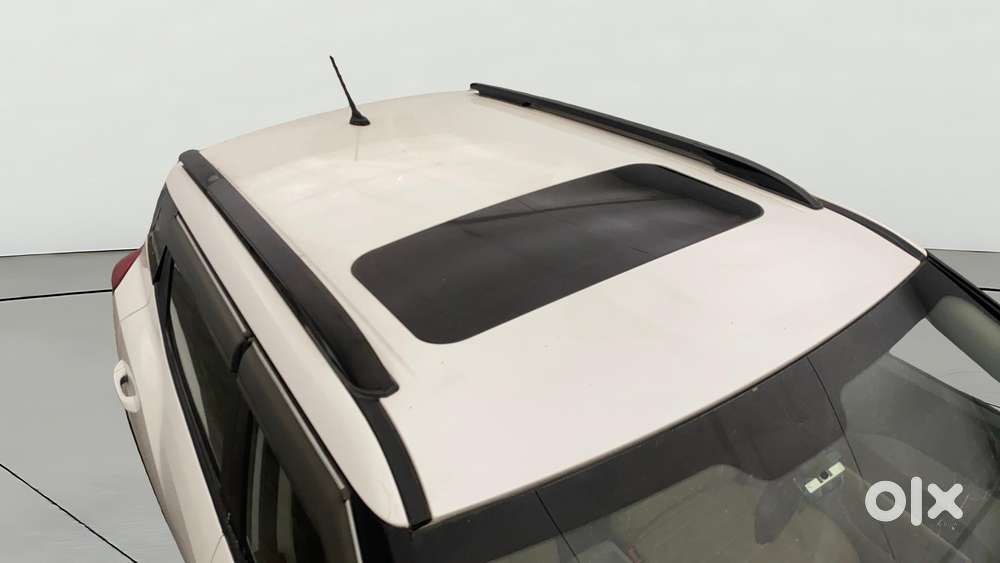 Mahindra Xuv300 W6, 2023, Petrol