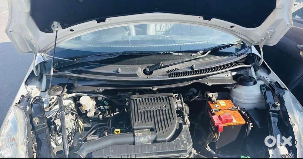 Maruti Suzuki Swift Lxi Optional-o, 2017, Petrol