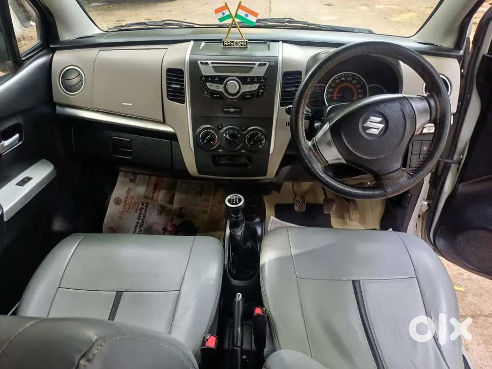 Maruti Suzuki Wagonr 
Piuare Petrol 
Best Condition 
Automatic Door