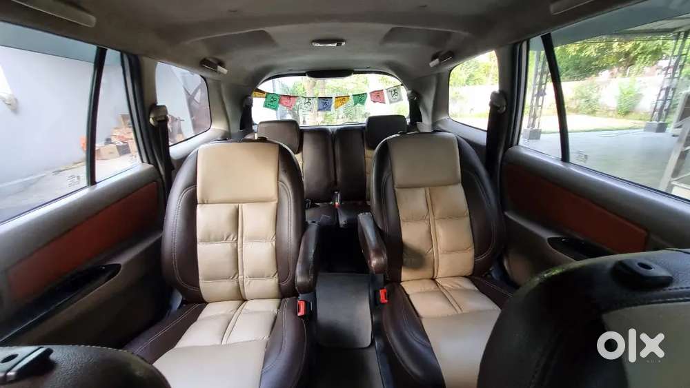 Innova Captain Seats Diesel