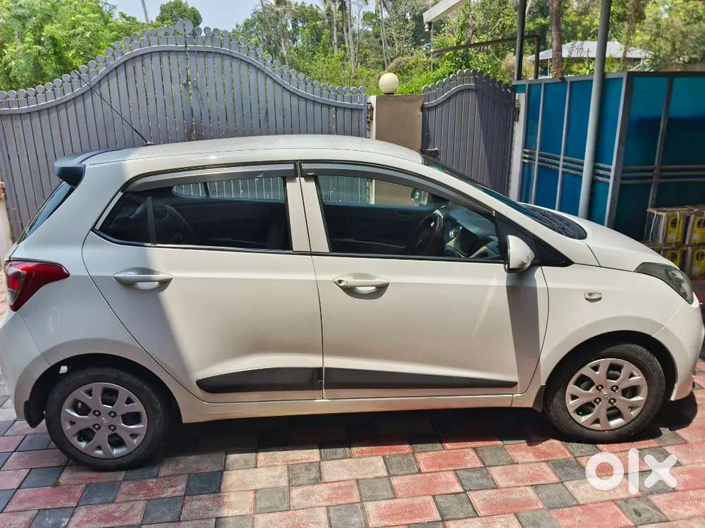 Hyundai Grand I10 2016 Petrol 37000 Km Driven