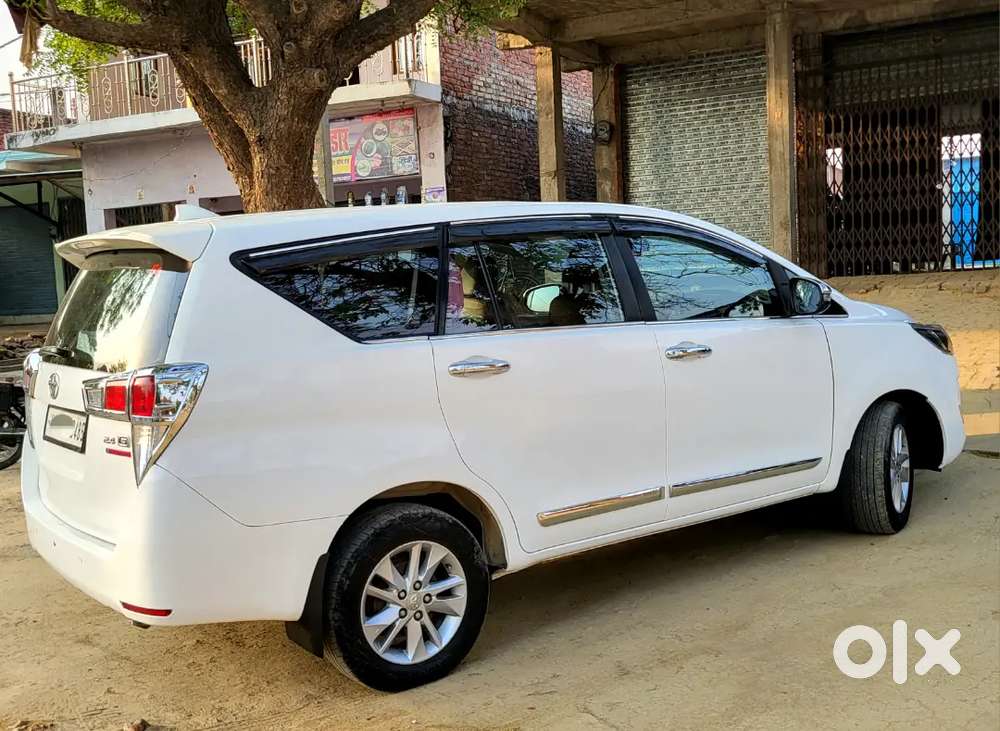 Toyota Innova Crysta 2016